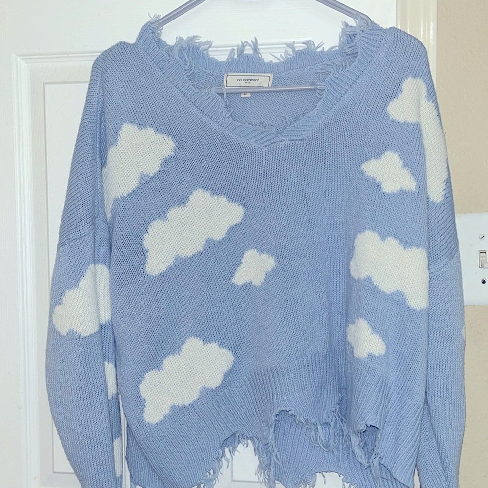 Light blue cloud sweater (M)